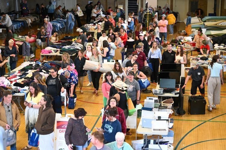 Campus thrift event on campus