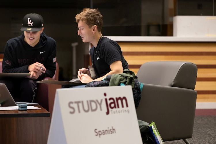 Students participating in Study Jam tutoring services
