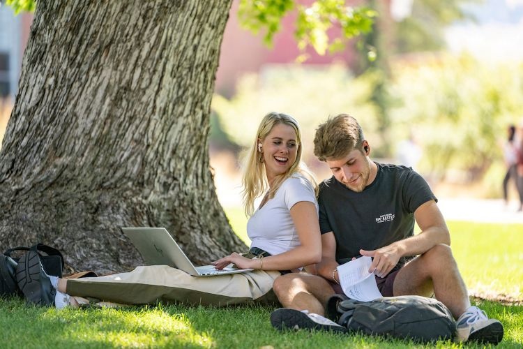 UM Students outside on the first day of classes