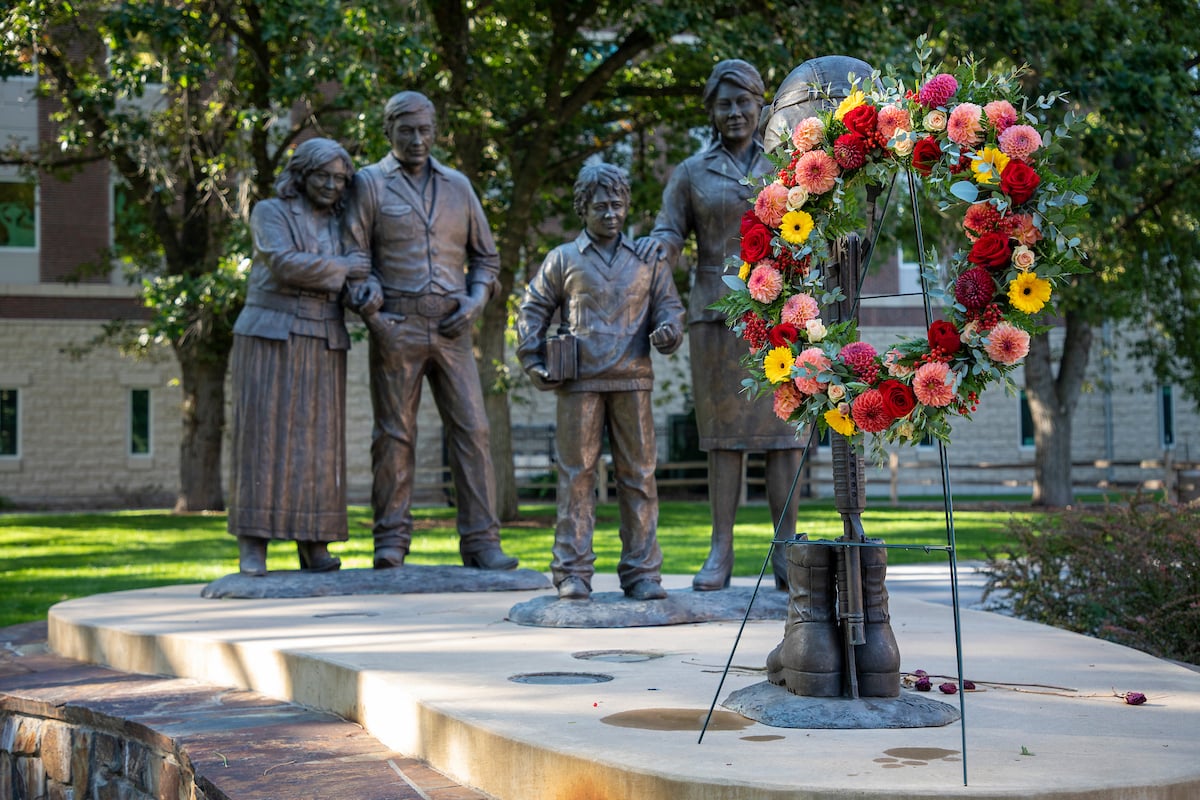 A fresh wreath on UM's Veterans' Memorial on Memorial Row