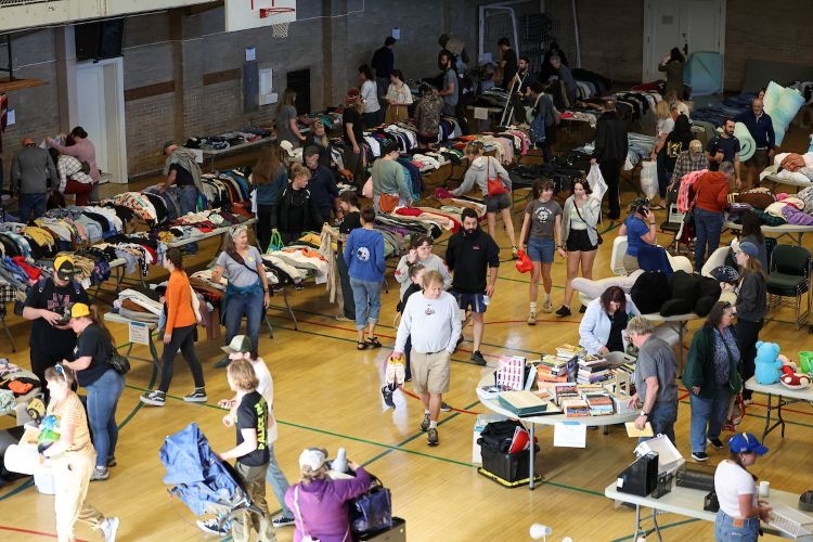 Campus Thrift event in Schreiber Gym
